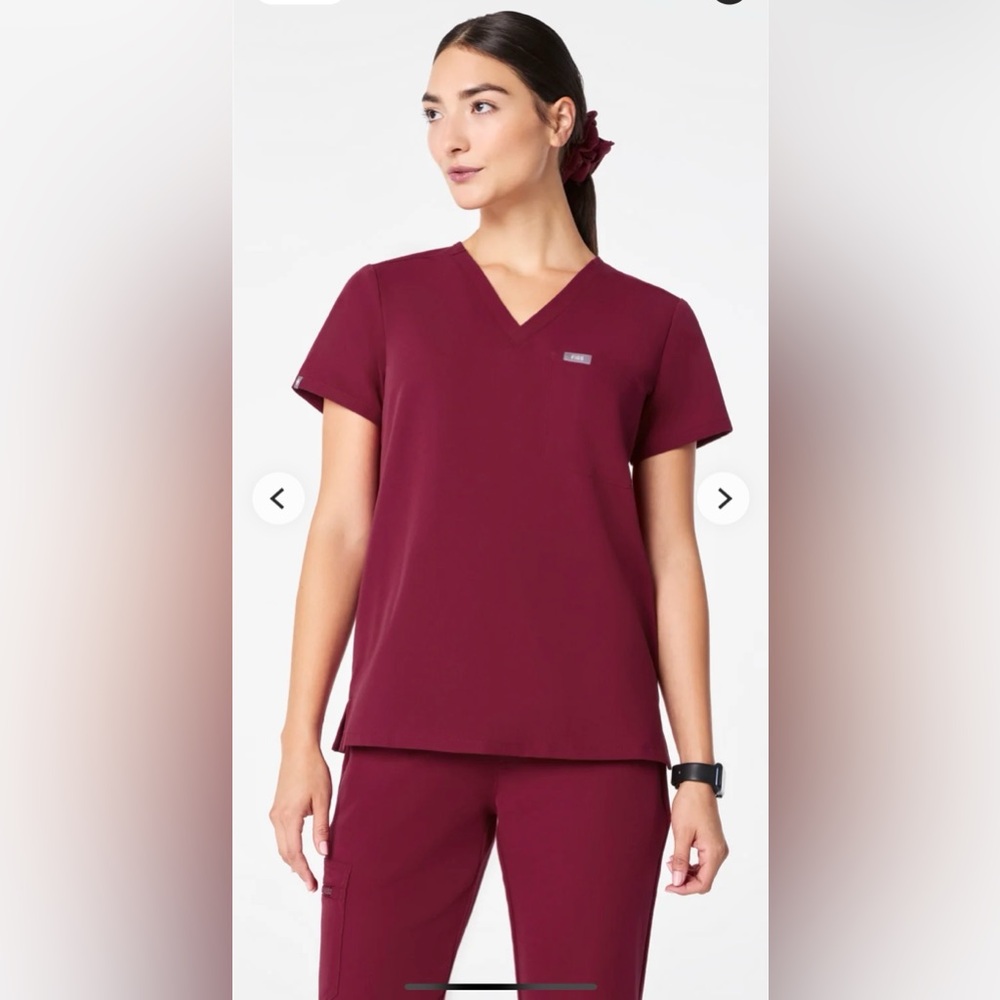 FIGS XXS Scrub set. Casma top yola, yola pant very good used condition burgundy